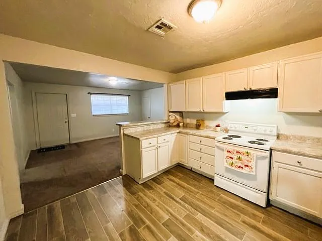 6505 S Phillips Ave — Photo 5