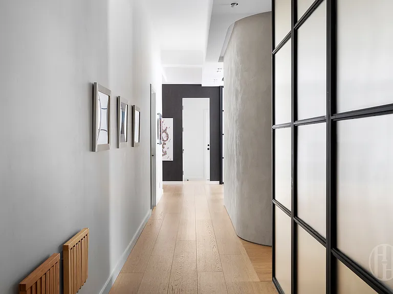 111 Barrow St #8EF — Photo 33