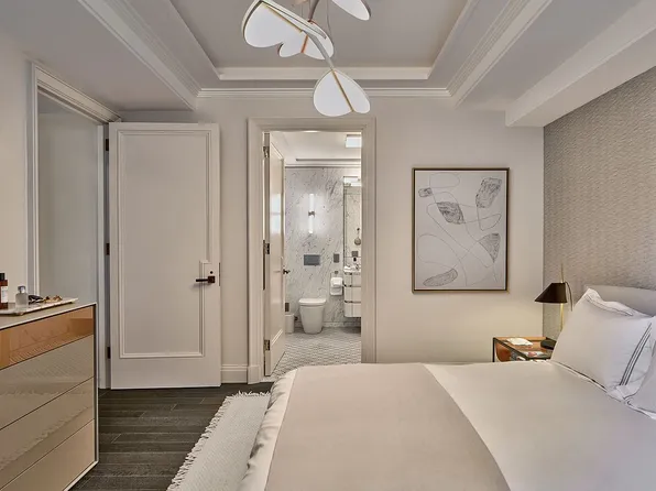 303 Park Ave #2417, New York, NY 10022