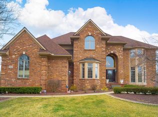 9848 Tuscany Valley Way, South Lyon, MI 48178
