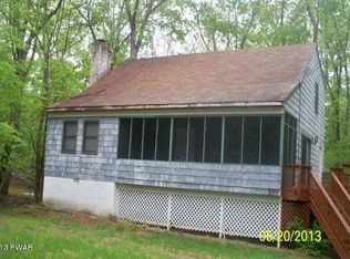 511 Saunders Dr, Bushkill, PA 18324