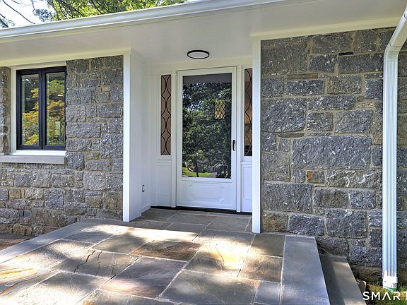 2nd image of 50 Oak Ridge Road