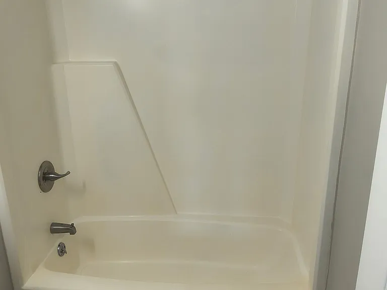 405 McBarnes St #9 — Photo 6