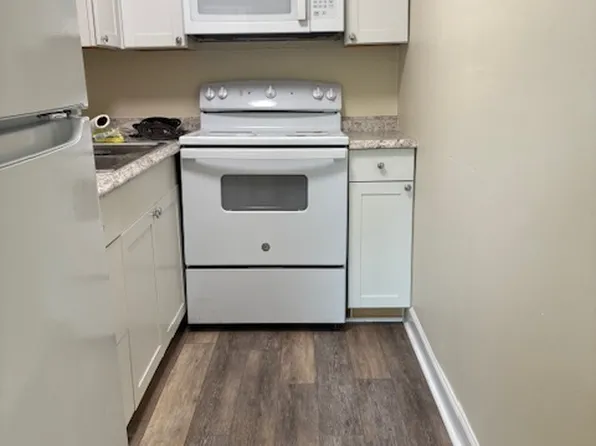 121 W 1st St, Salem, VA 24153