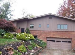 2418 Southvue Dr, Pittsburgh, PA 15241