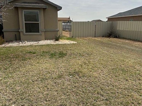 3rd image of 4002 S Pat Garrett Rd