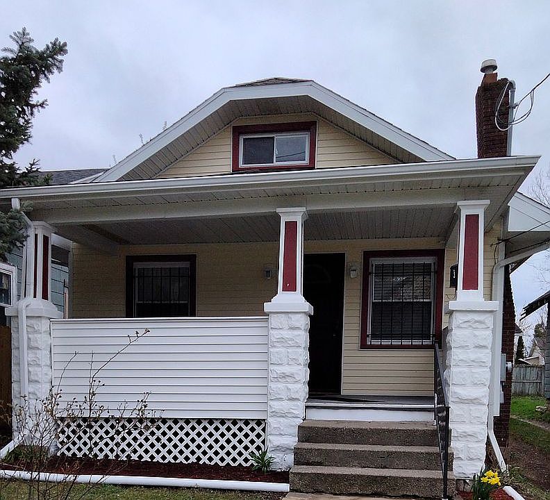 1310 E OAKLAND AVE