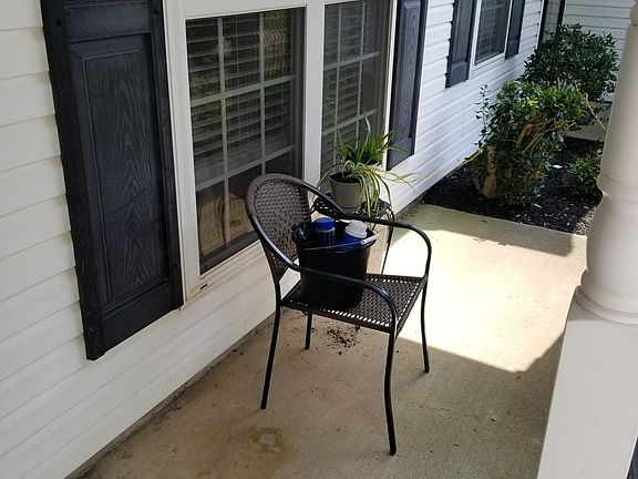 3rd image of 2029 Stoney Meadow Dr