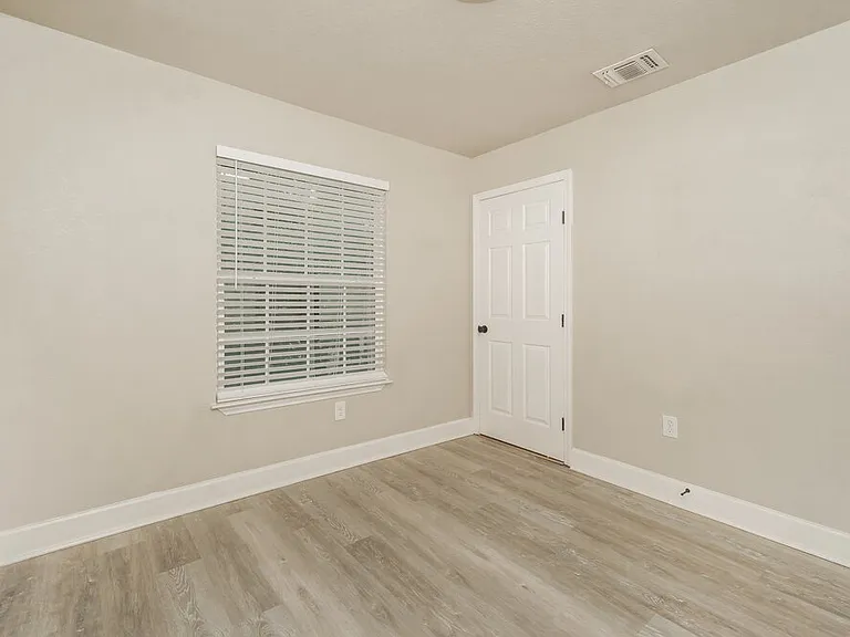 7310 Oswego Dr — Photo 14