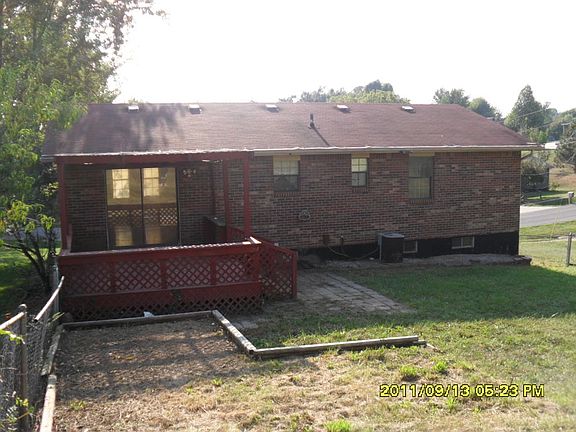2nd image of 1599 Cypress Dr