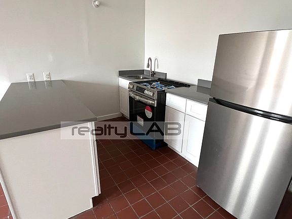 5th image of 1236 Atlantic Ave APT 309