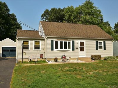 3 Edmund Ln, Enfield, CT, 06082