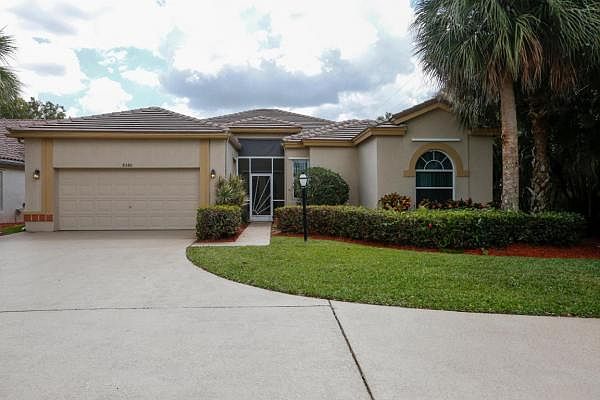 Home For Sale In Summer Chase