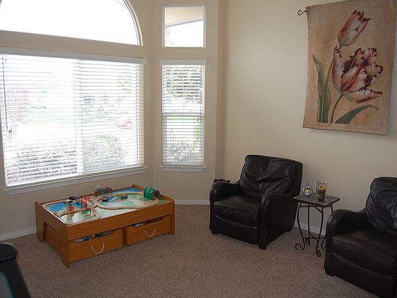 2nd image of 230 Ash Ave