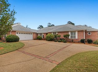 166 Country Club Rd, Shalimar, FL 32579