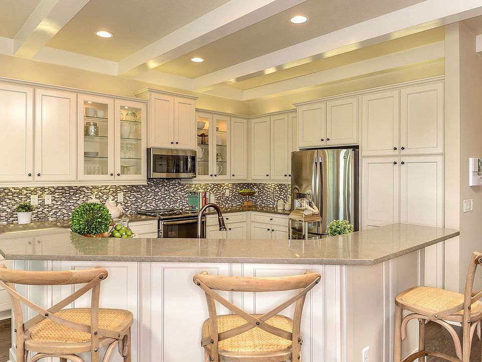 2nd image of 5001 Sevilla Shores Dr