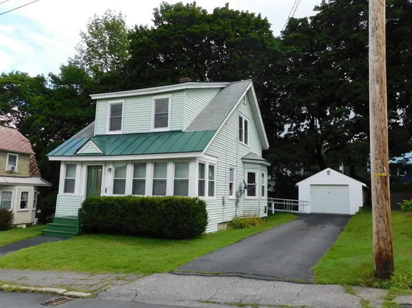 25 Harlow Road, Springfield, VT 05156