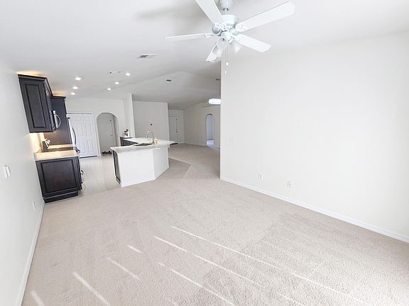 5th image of 18306 Elmhurst Ln