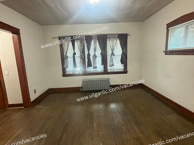 5417 Wood Ave — Photo 8