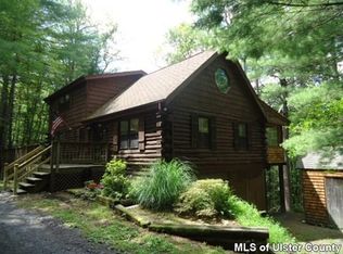 76 Ray Cliff Dr, Accord, NY 12404