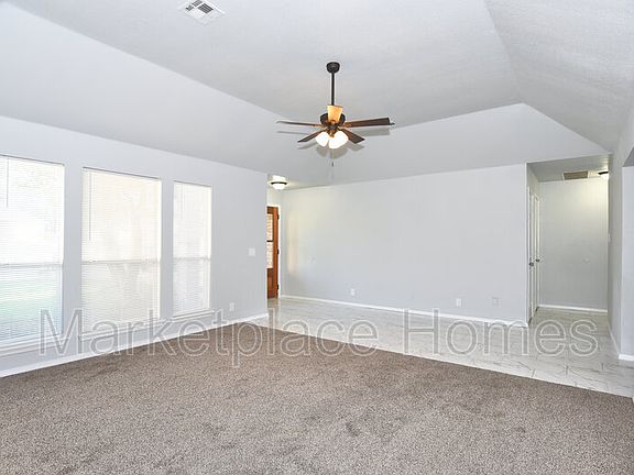 5th image of 1319 N Umbrella Ave