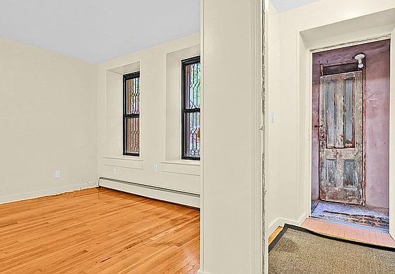 3rd image of 119 W 132nd St #1