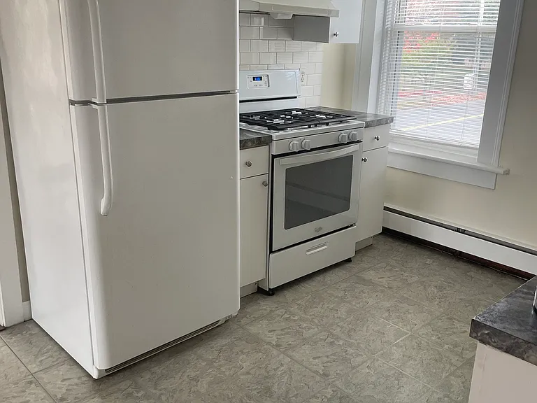 175 Humphrey St #1 — Photo 4