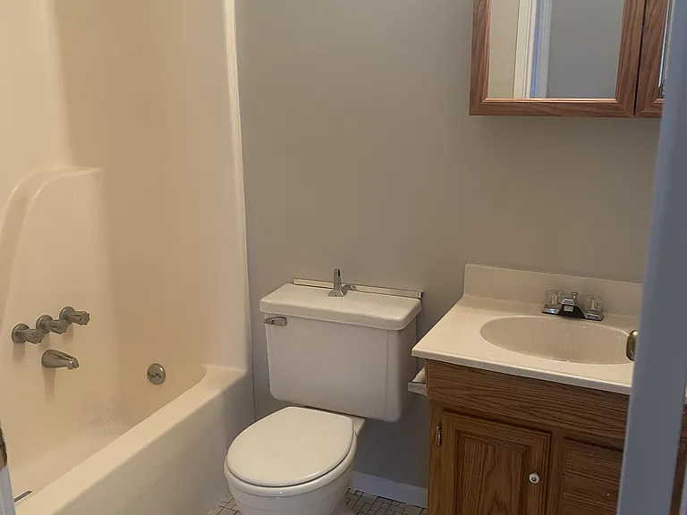 5600 Cheviot Rd — Photo 5