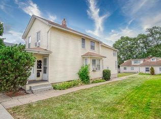 39 Stephen St APT 2, Lemont, IL 60439