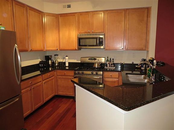2nd image of 840 W Summerfield Gln