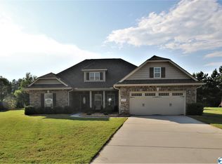 25 Cloverbrooke Ct, Decatur, AL 35603