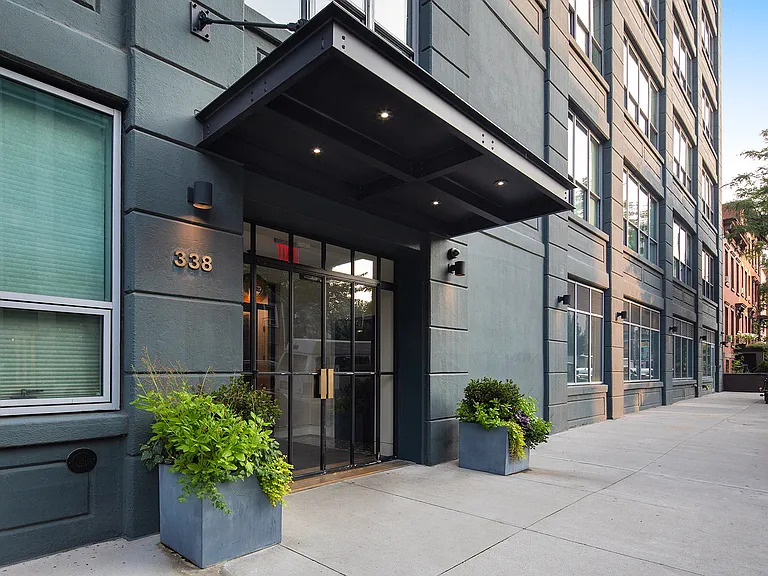 338 Berry St #4D — Photo 21