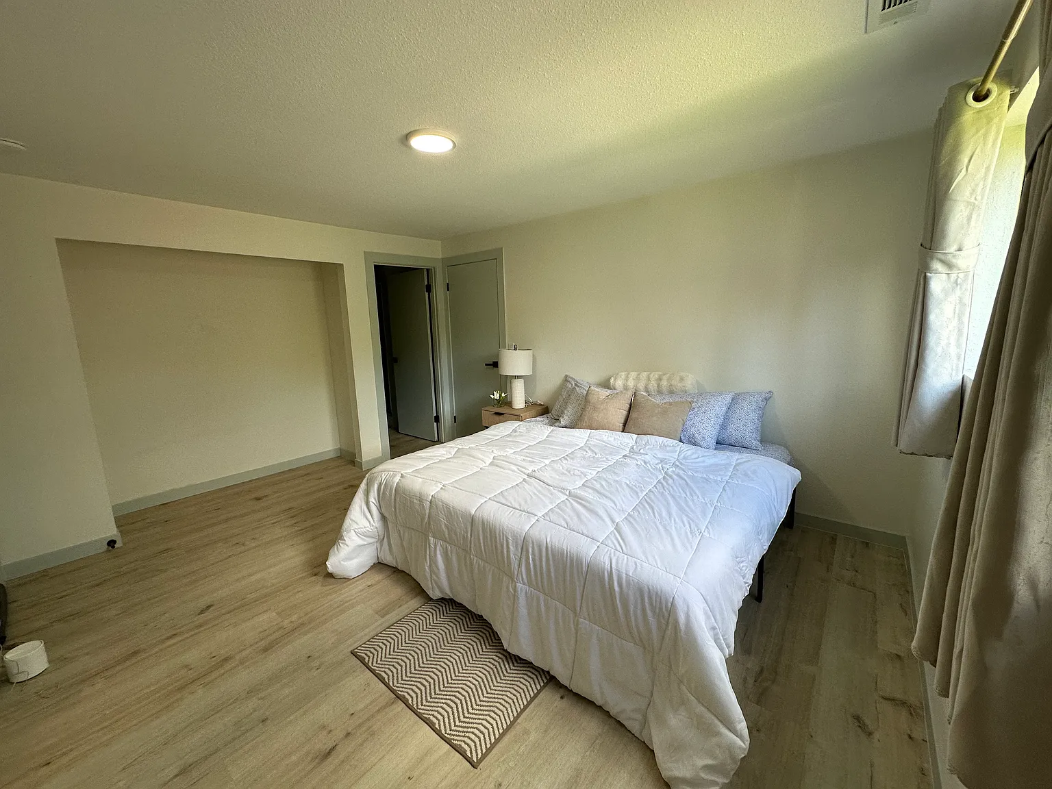 S 359th St, Federal Way — Photo 2