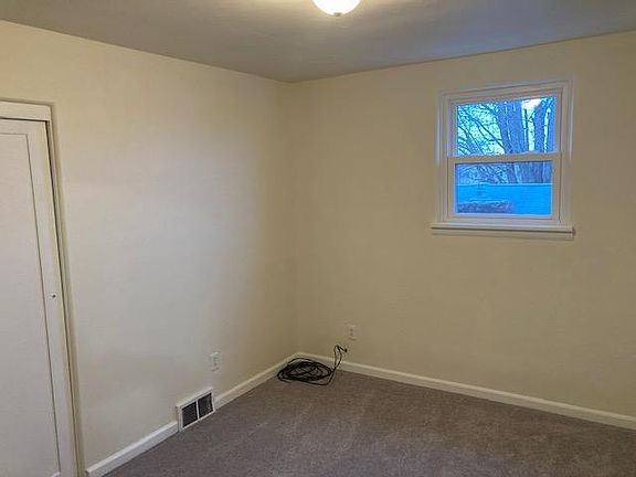 5th image of 3149 Ohio Dr