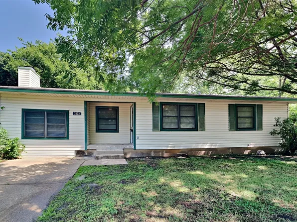 2123 Dennis St, Irving, TX 75062
