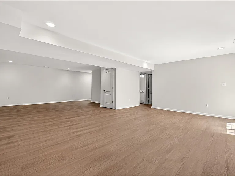 9938 Timberknoll Ln — Photo 6