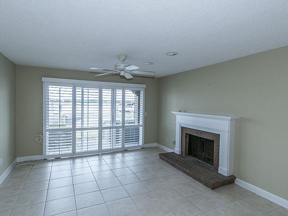 4th image of 1954 Marsh Oak Ln