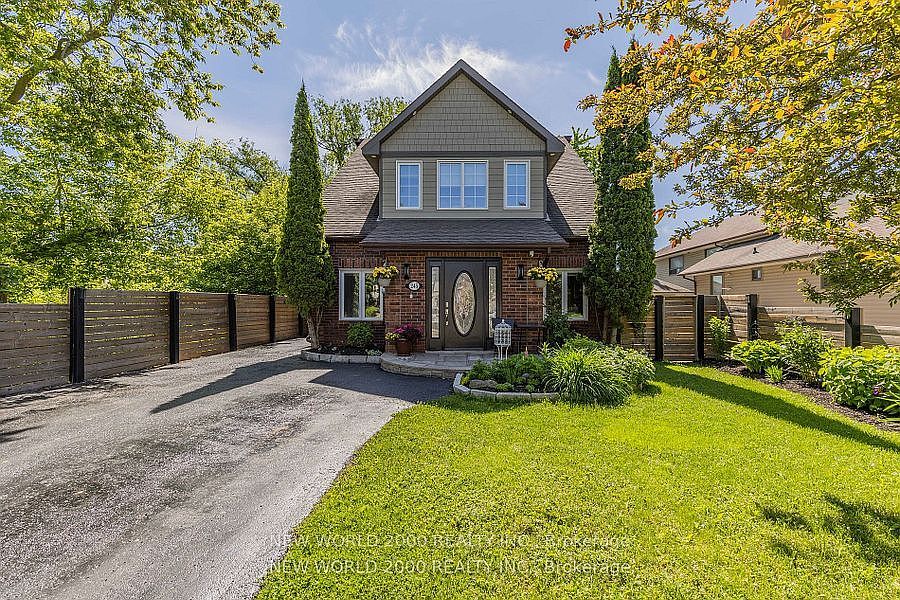 1st image of 245 Lakeland Cres