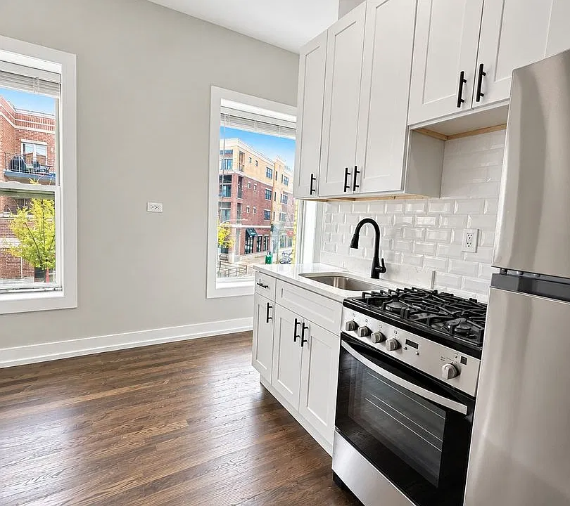 2315 N Milwaukee Ave #19-B