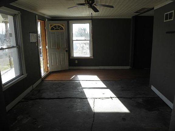 3rd image of 5742 Marsh Ave