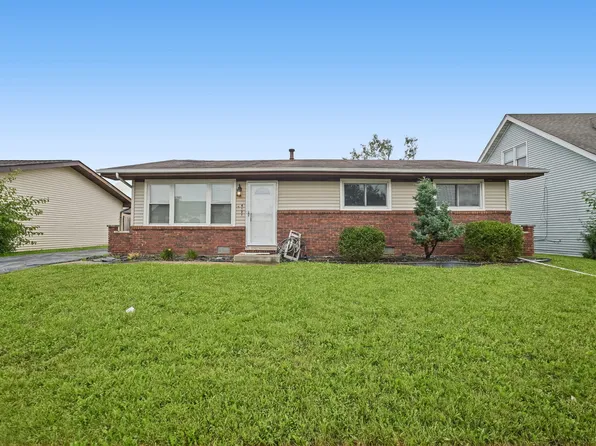 4121 Indian Hill Dr, Country Club Hills, IL 60478