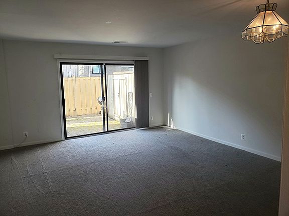 3rd image of 2615 Glengyle Dr #92