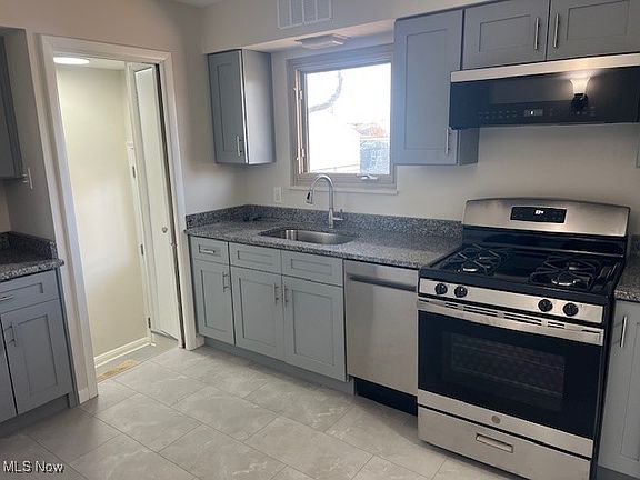 3rd image of 6210 Siegler Dr