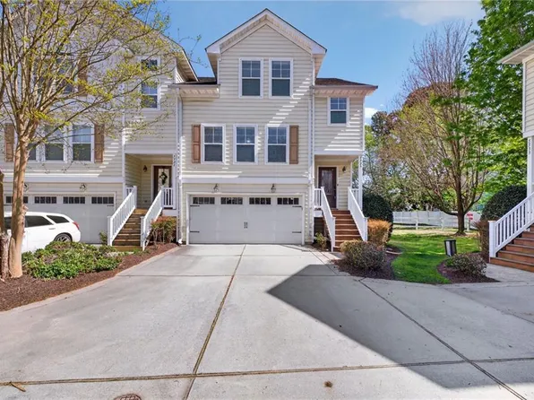 5529 Taylors Walke Ln, Virginia Beach, VA 23462