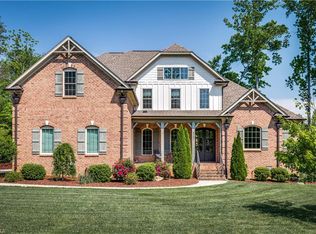 8151 Rob Roy Dr, Summerfield, NC 27358