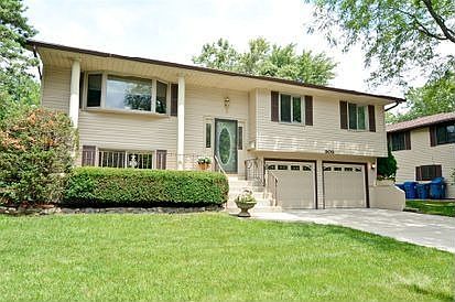 1st image of 906 Harwich Ln