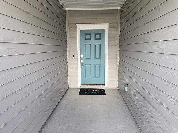 2nd image of 1676 Garden Grove Ct
