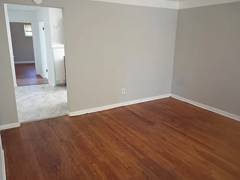 2722 Montana Ave #4 — Photo 2