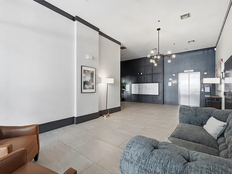 505 Jackson Hill St #307 — Photo 2