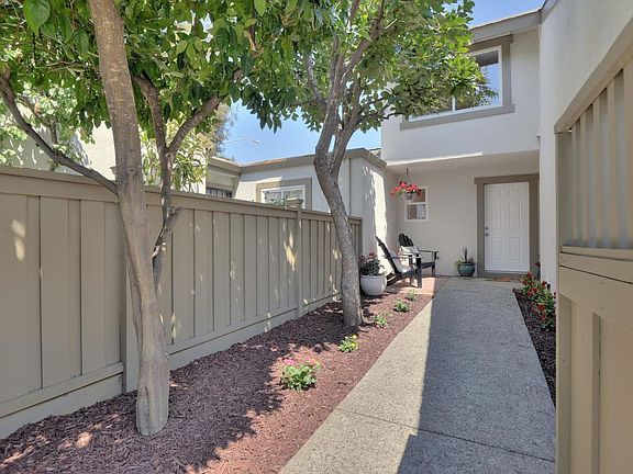 4th image of 1618 Belleville Way
